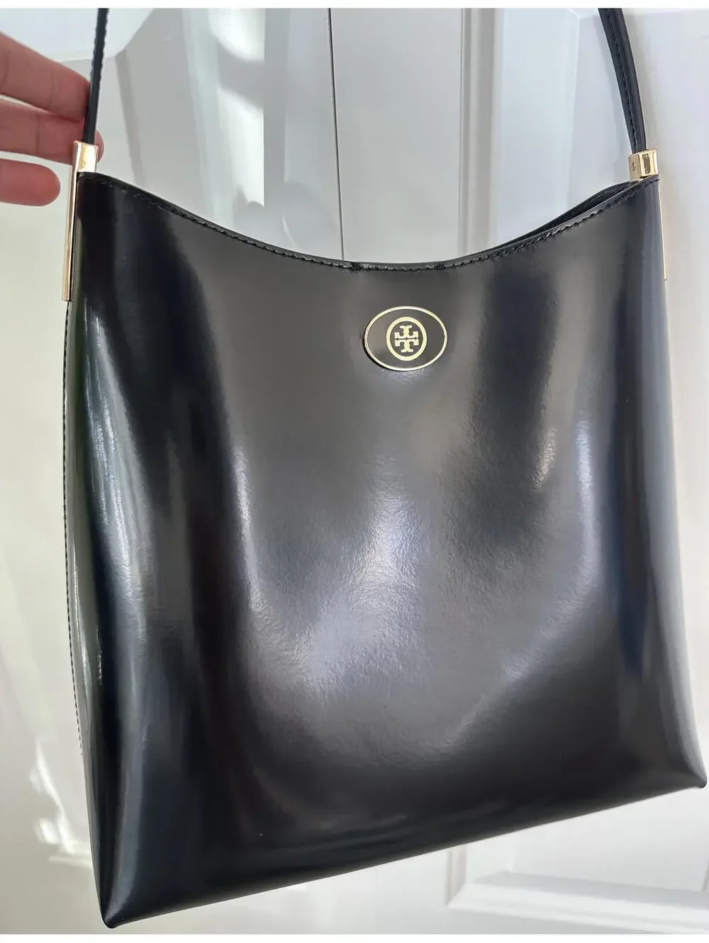 Tory Burch Robinson Spazzolato Leather Hobo Bag Black